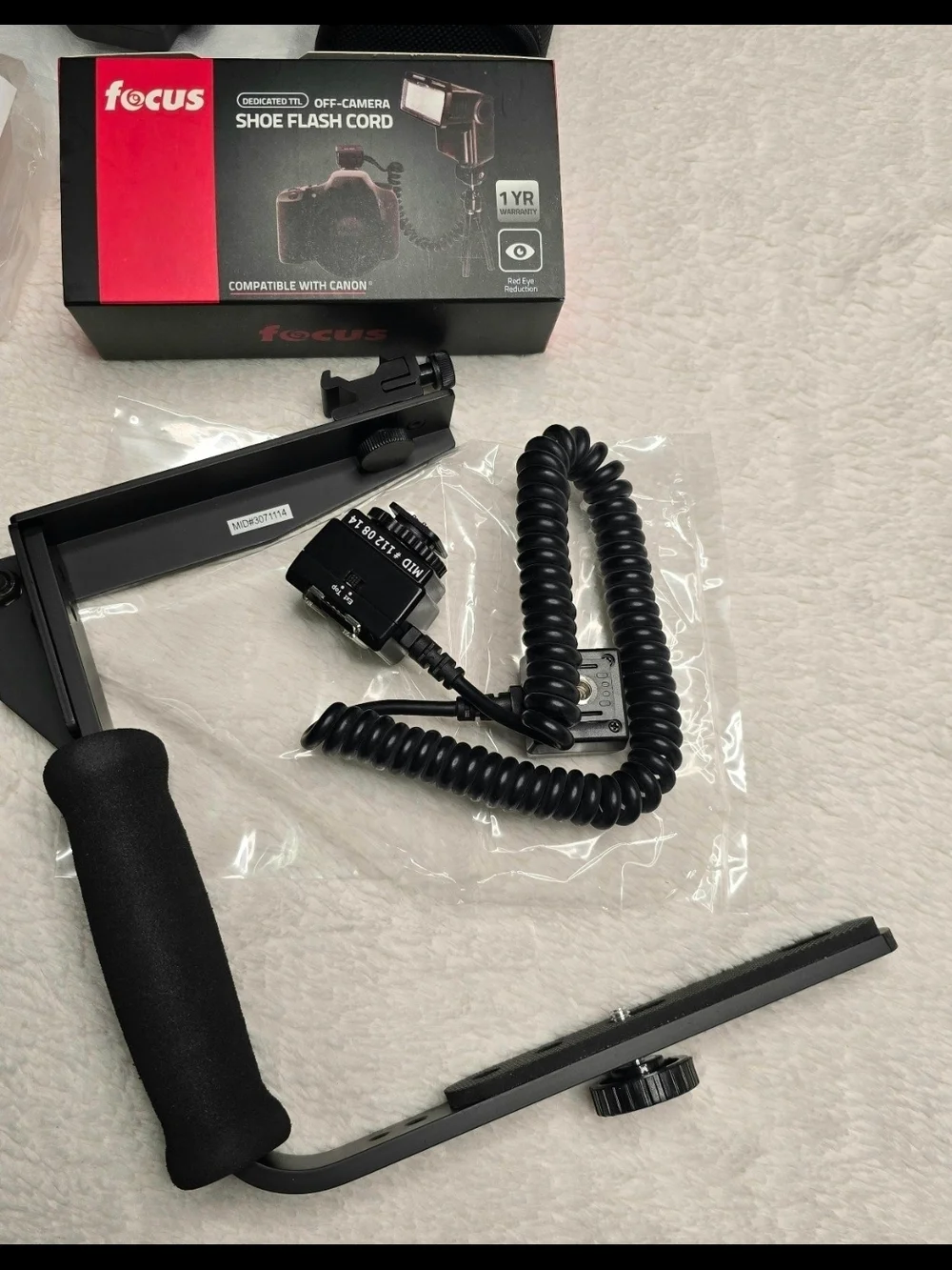 Canon Speedlite 430EX III-RT On Camera Flash w/Bounce Hard Dome Diffuser Bundle